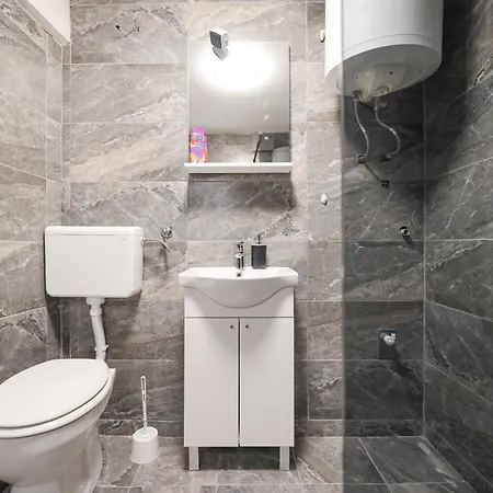 Center 2 Bedroom M * Zadar